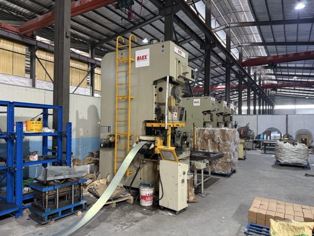 ALEX STEEL BOX MACHINE中.jpeg